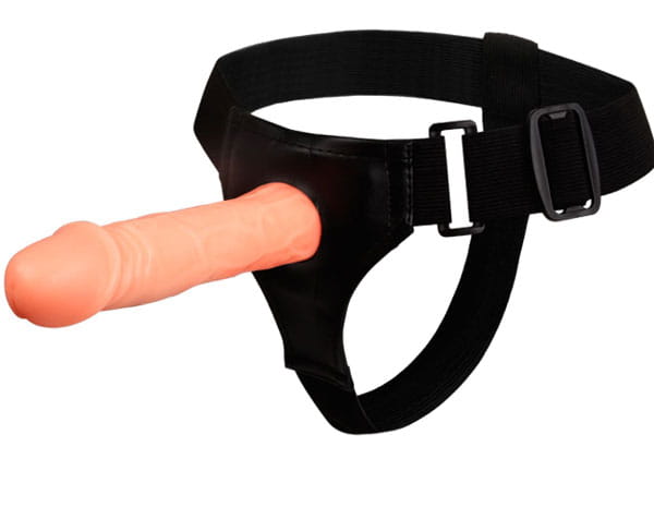 Proteza na penisa z paskami na biodra 17 cm